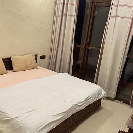 Vedic Dham Ganga Hotel Rishikesh Exterior photo
