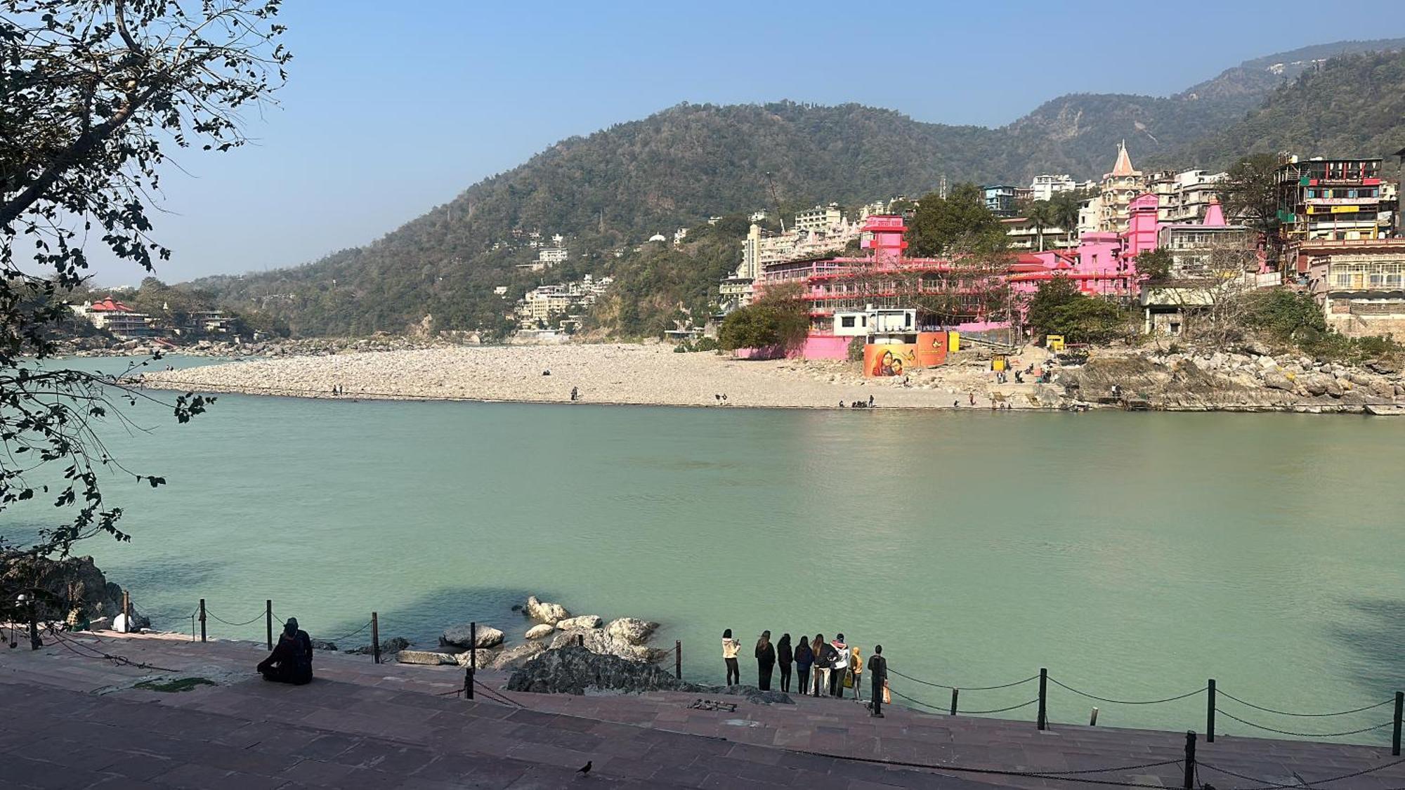 Vedic Dham Ganga Hotel Rishikesh Exterior photo